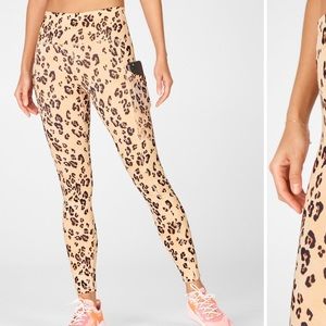 Fabletics. On the go high waisted leggings. Dessert leopard